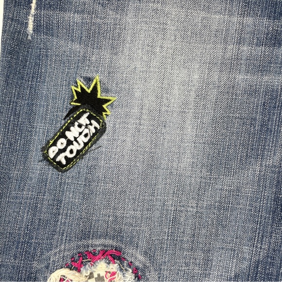 AKDMKS Akademiks Women’s Patch Distressed Jeans - Picture 9 of 14